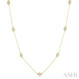 1/10 ctw Round Cut Diamond Station Necklace in 10K Yellow Gold