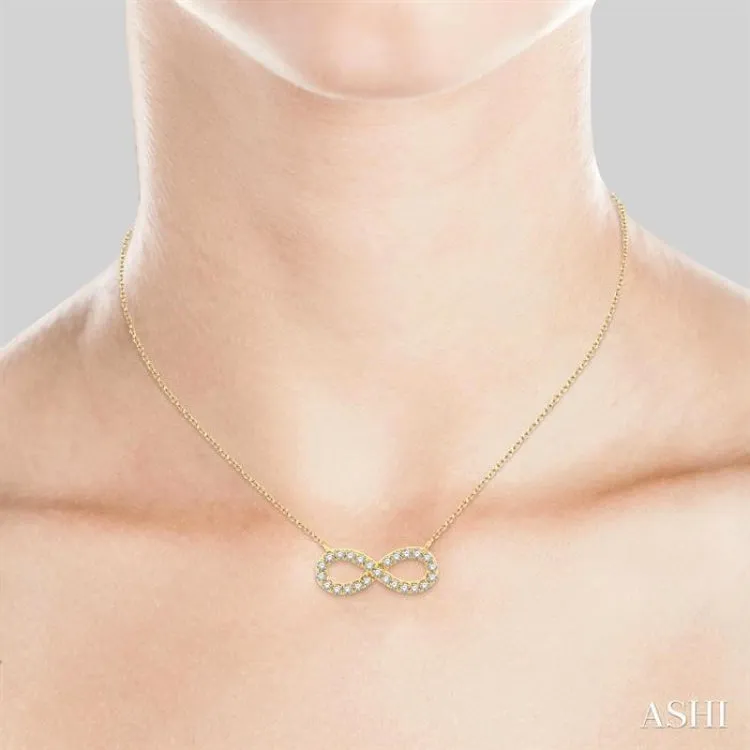 1/4 Ctw Round Cut Diamond Infinity Necklace in 14K White Gold