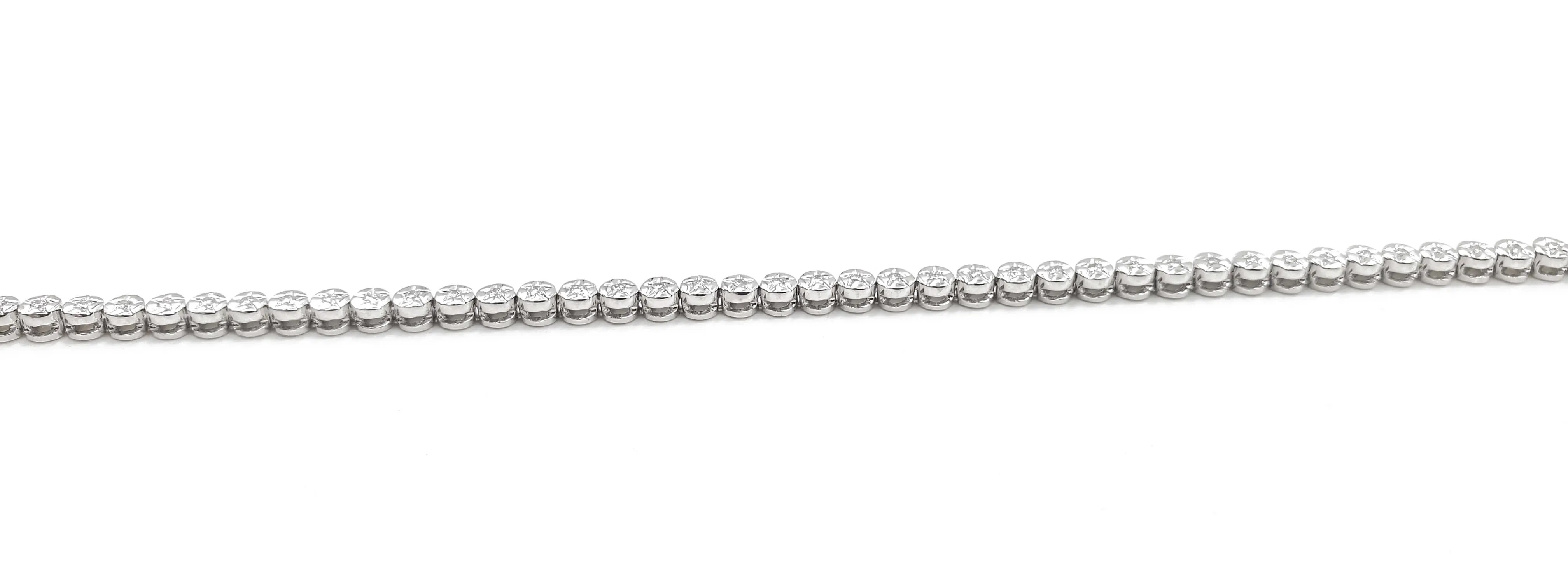 18K White Gold Diamond Tennis Bracelet, 9.38g