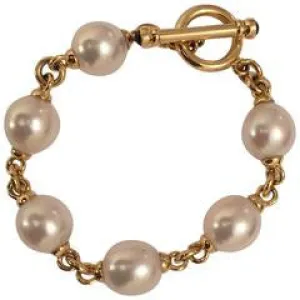 18kt Yellow Gold and Pearl Bracelet with Sapphire Toggle