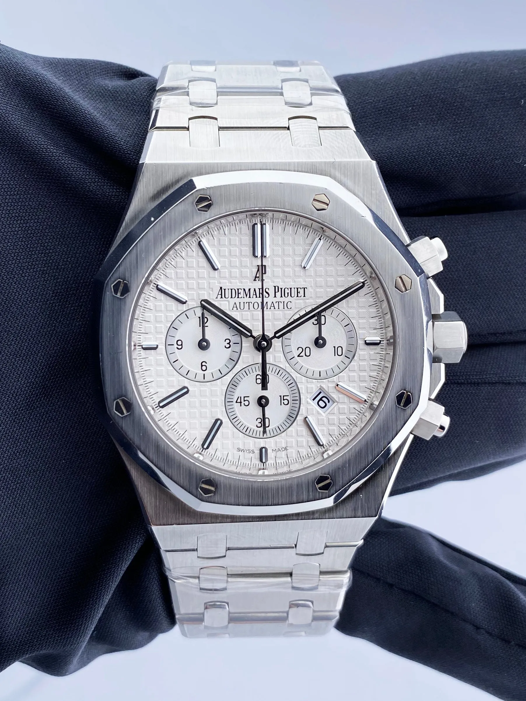 Audemars Piguet Royal Oak 26320ST Chronograph Mens Watch Box & Papers