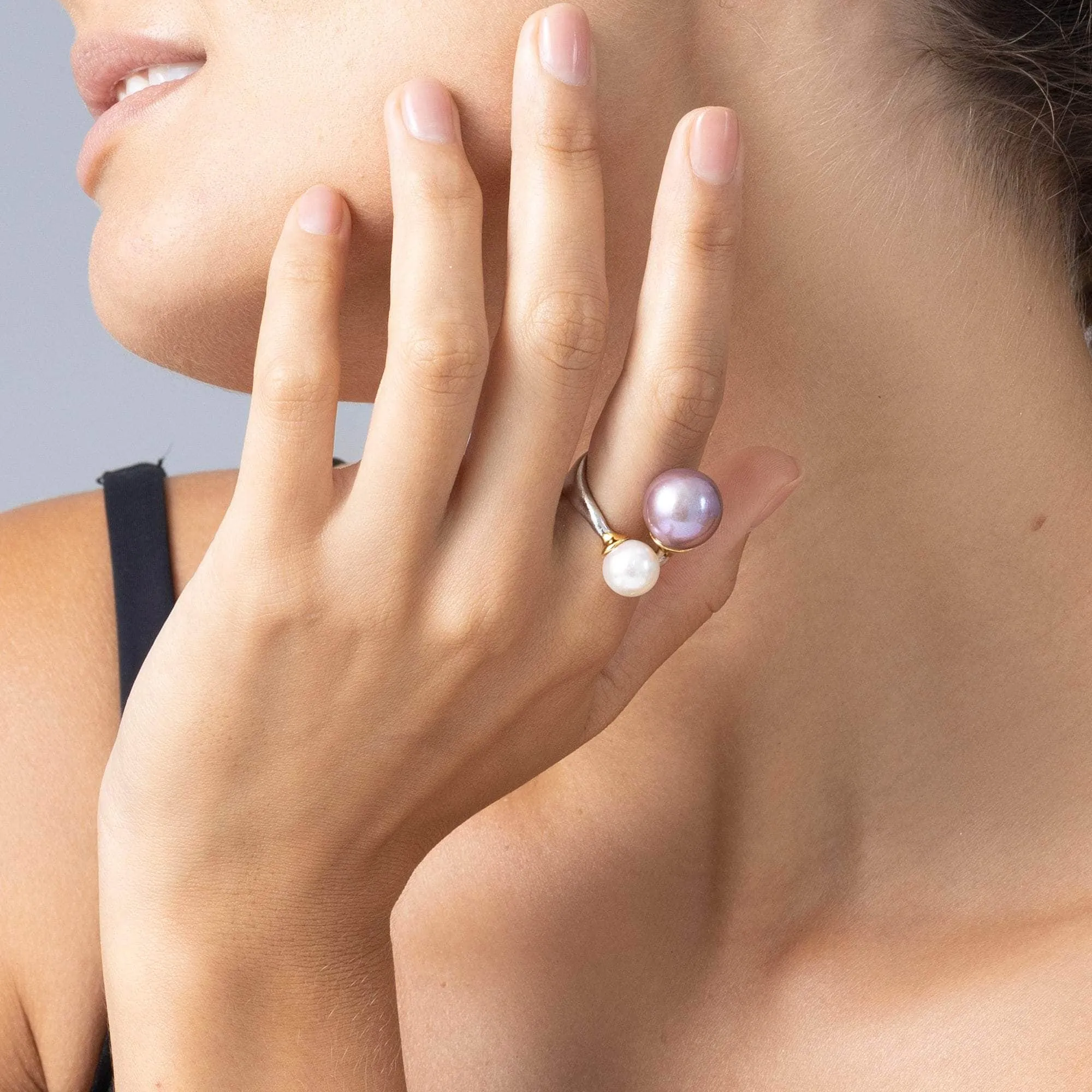 Yuva Purple Pearl and White Pearl and Peridot Ring